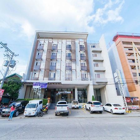 Reddoorz Plus @ Roxas Street Davao City Dış mekan fotoğraf