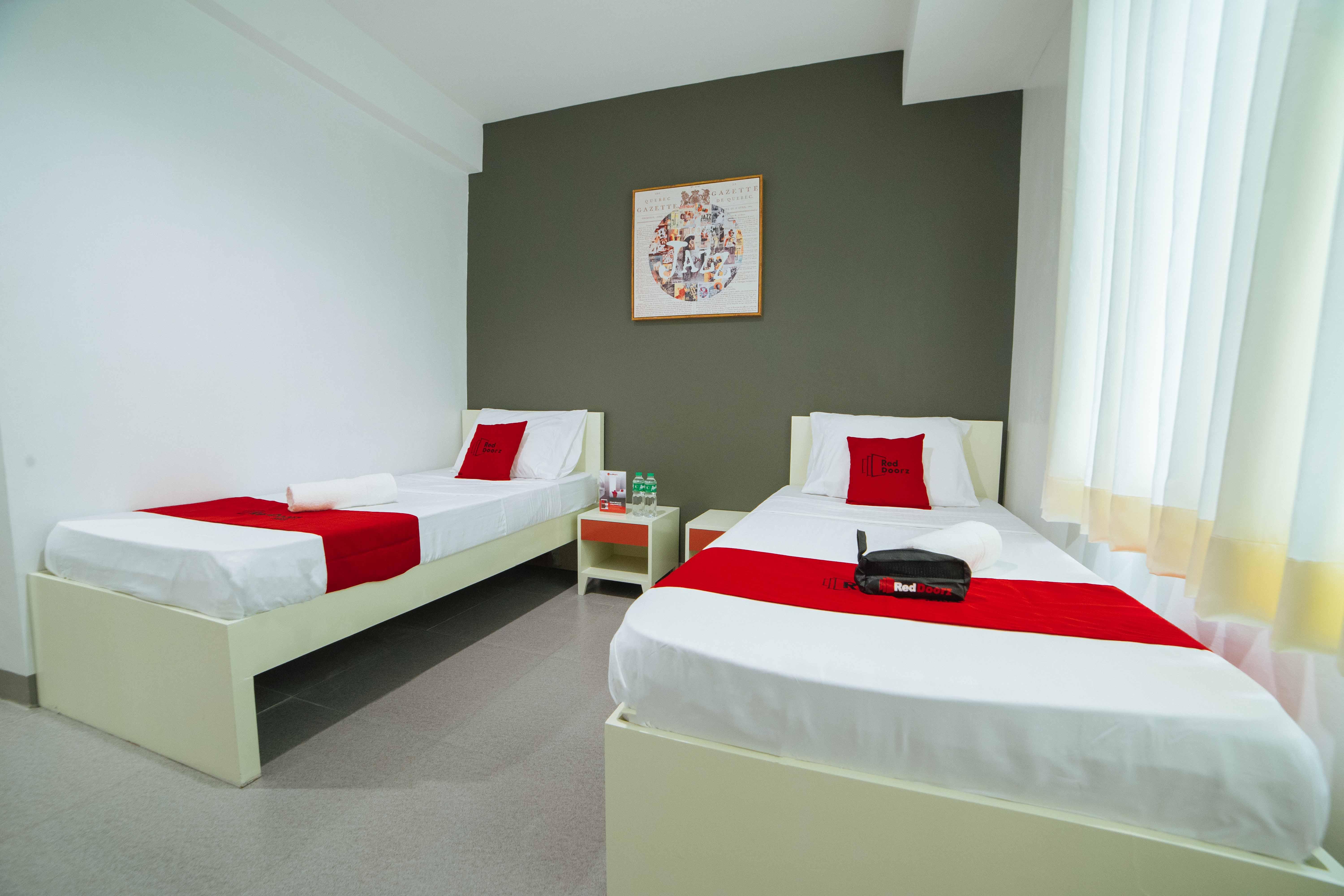 Reddoorz Plus @ Roxas Street Davao City Dış mekan fotoğraf
