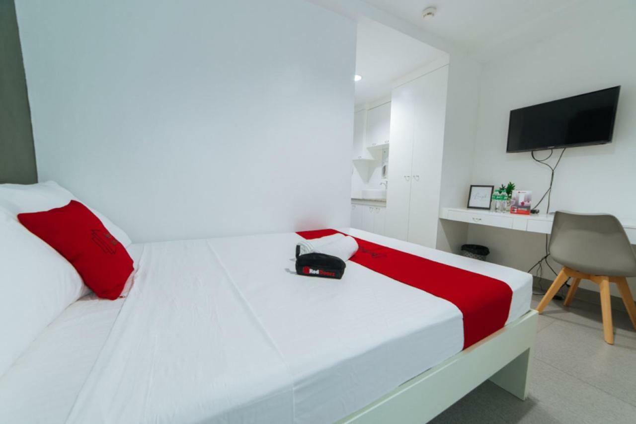 Reddoorz Plus @ Roxas Street Davao City Dış mekan fotoğraf